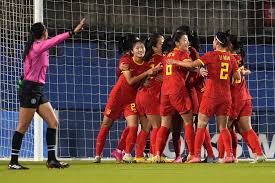 科林斯貢獻20分 馬卡缺陣 格蘭特得到19分 爵士隊以42分的優勢大勝開拓者止住5連敗.